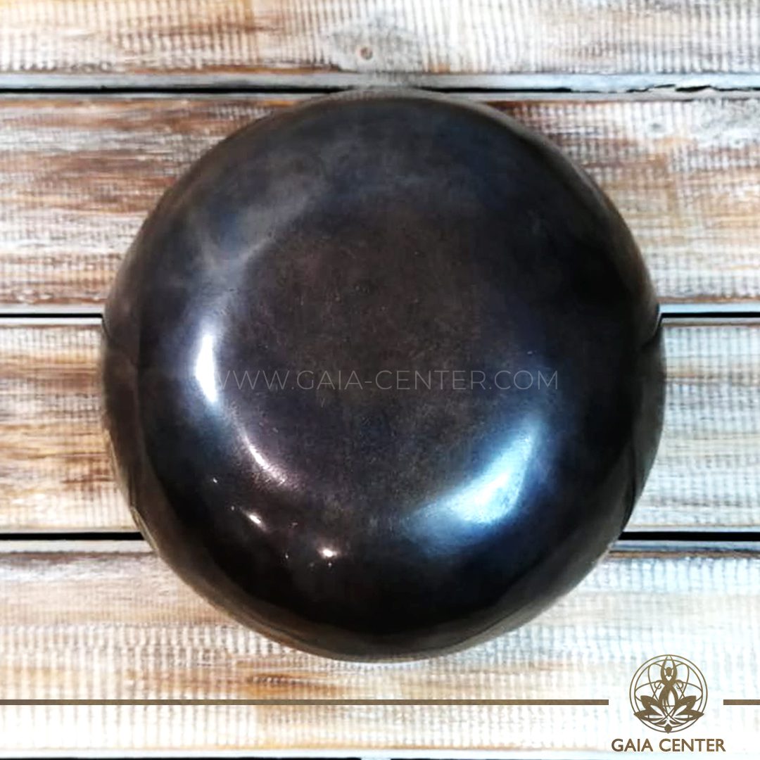 Sining Bowl metal for Sound Healing Therapy engraved mantra and Tara Goddess at GAIA CENTER | CYPRUS. Original from Nepal. Cyprus delivery to: Limassol, Paphos, Nicosia, Larnaca, Paralimni, Strovolos. Including provinces and small suburbs. Europe and International Worldwide shipping. Wholesale and Retail. Shop online for Singing Bowls: https://gaia-center.com