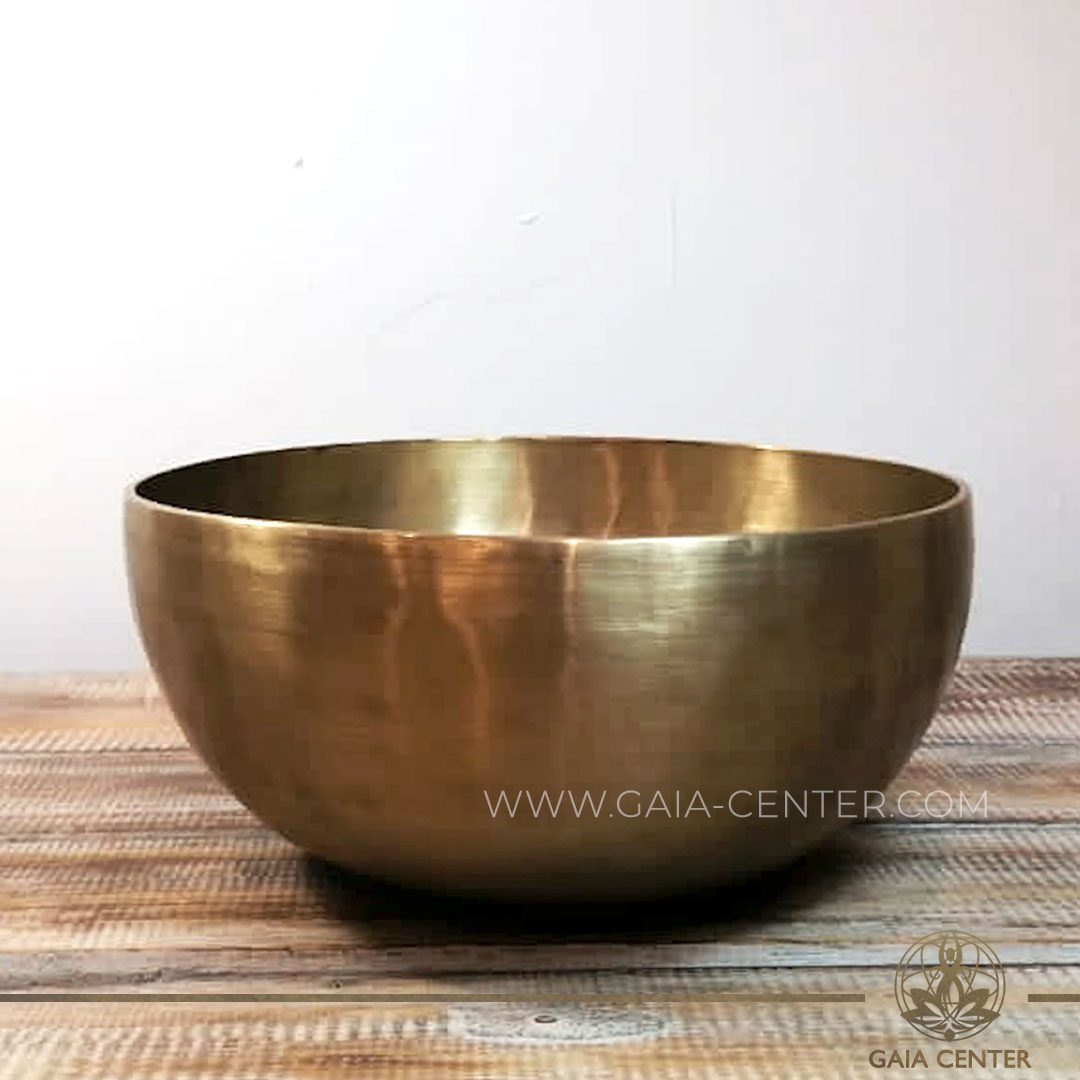 Tibetan Sining Bowl metal with zen style minimalistic gold color finishing. Great meditation and Sound Healing Therapy. Original top quality singing bowls from Nepal at GAIA CENTER | CYPRUS. Cyprus delivery to: Limassol, Paphos, Nicosia, Larnaca, Paralimni, Strovolos. Including provinces and small suburbs. Europe and International Worldwide shipping. Wholesale and Retail. Shop online for Singing Bowls: https://gaia-center.com