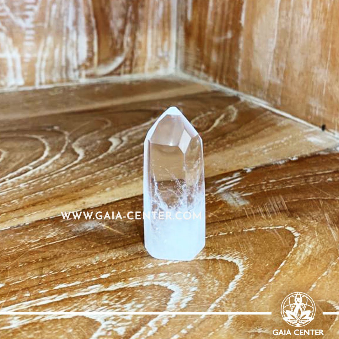 Crystal Point Polished Clear Quartz Crystal 5.5 cm. Crystal and Gemstone selection at Gaia Center | Cyprus.