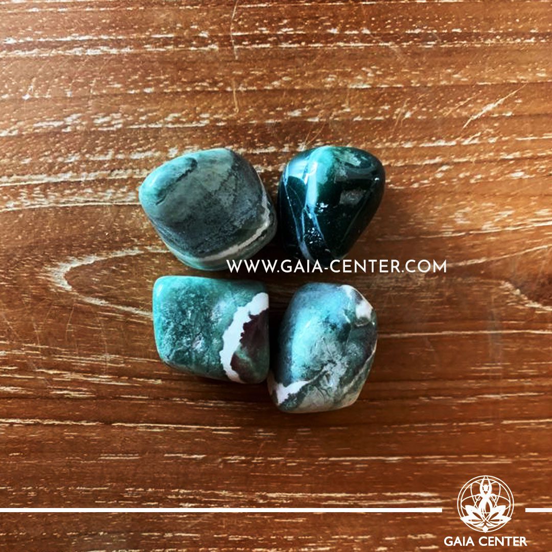 Sardonyx Green Tumbled Stones, size 20-30mm. Crystals and Gemstone selection at GAIA CENTER | Cyprus.