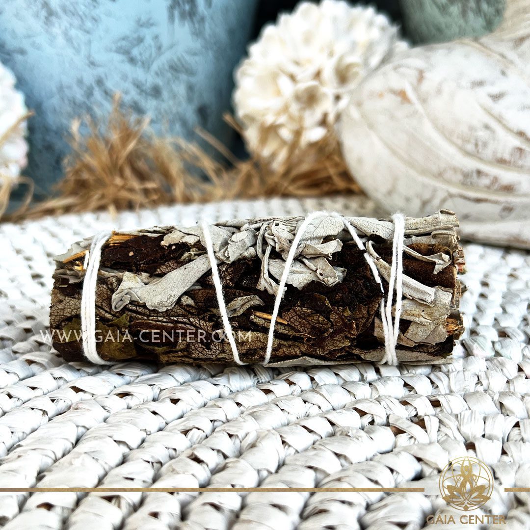 Californian White Sage and Black Sage small smudge stick bundles for smudging ceremonies and space clearing at Gaia Center | Crystals and Incense shop in Cyprus. Order online, Cyprus islandwide delivery: Limassol, Paphos, Larnaca, Nicosia. Europe and worldwide shipping.