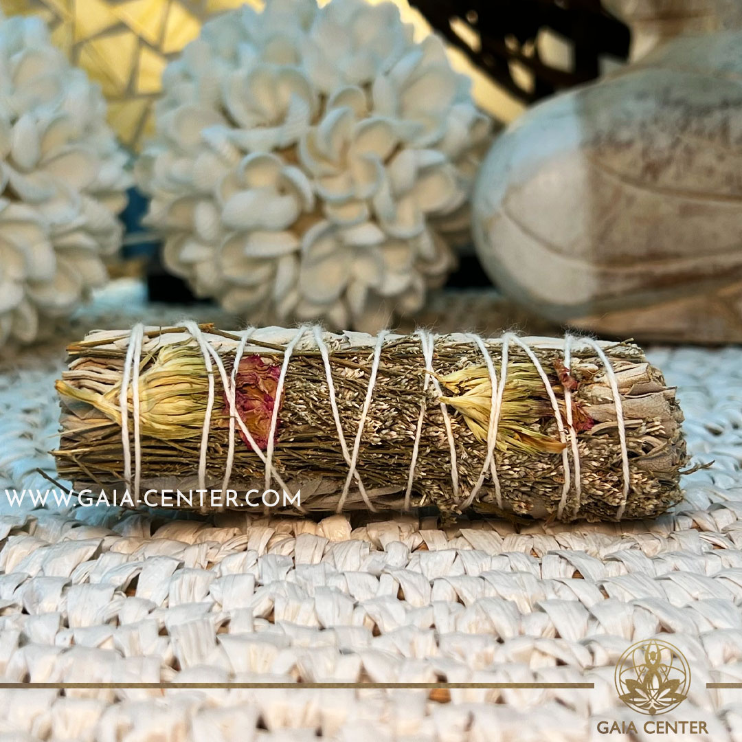 Sere Aura Sage Smudge Stick |10cm| Californian white Sage Smudge stick bundles for smudging ceremonies and space clearing at Gaia Center | Crystals and Incense shop in Cyprus. Order online, Cyprus islandwide delivery: Limassol, Paphos, Larnaca, Nicosia. Europe and worldwide shipping.