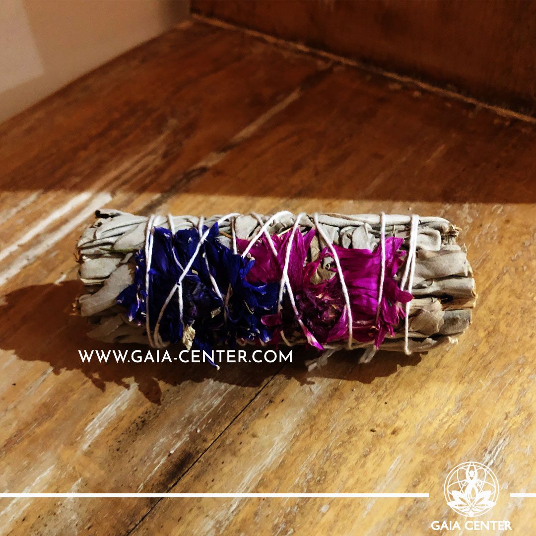 Californian White Sage and Flowers - Blissful Sage mix bundles for smudging ceremonies and space clearing at Gaia Center | Cyprus. Order online, Cyprus islandwide delivery: Limassol, Paphos, Larnaca, Nicosia. Europe and worldwide shipping.