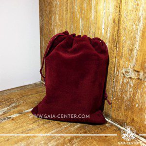 Velvet gift bag Bordeaux color. Gift bag made from polyester velvet, with string to close. Size Medium: 10x14cm. Shop online at Gaia Center, Cyprus islandwide delivery: Limassol, Nicosia, Larnaca, Paphos.