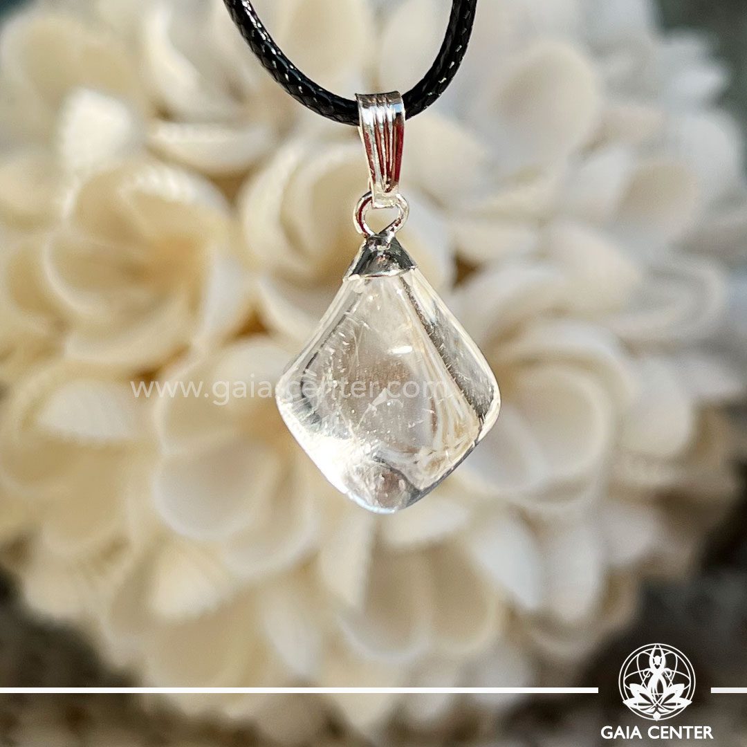 Crystal Pendant - Rock Clear Quartz crystal Metal Cap design at GAIA CENTER Crystal Shop CYPRUS. Crystal jewellery and crystal pendants at Gaia Center crystal shop in Cyprus. Order online top quality crystals, Cyprus islandwide delivery: Limassol, Larnaca, Paphos, Nicosia. Europe and Worldwide shipping.