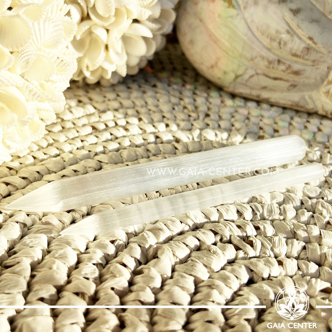 White Selenite crystal healing pencil point wand. Crystal points, towers and obelisks selection at Gaia Center in Cyprus. Order online, Cyprus islandwide delivery: Limassol, Larnaca, Paphos, Nicosia. Europe and Worldwide shipping.