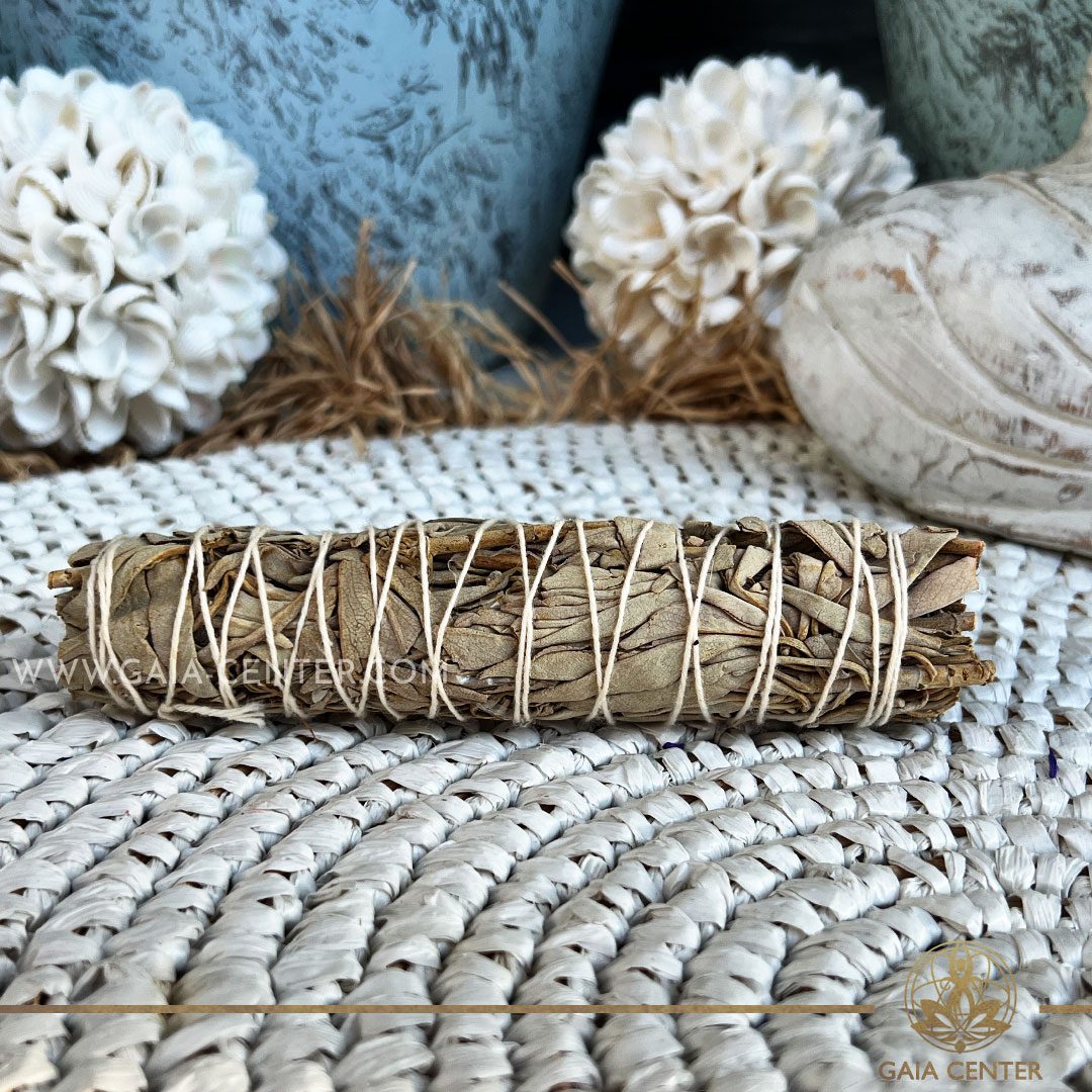 Californian White Sage medium smudge stick bundles for smudging ceremonies and space clearing at Gaia Center | Crystals and Incense shop in Cyprus. Order online, Cyprus islandwide delivery: Limassol, Paphos, Larnaca, Nicosia. Europe and worldwide shipping.