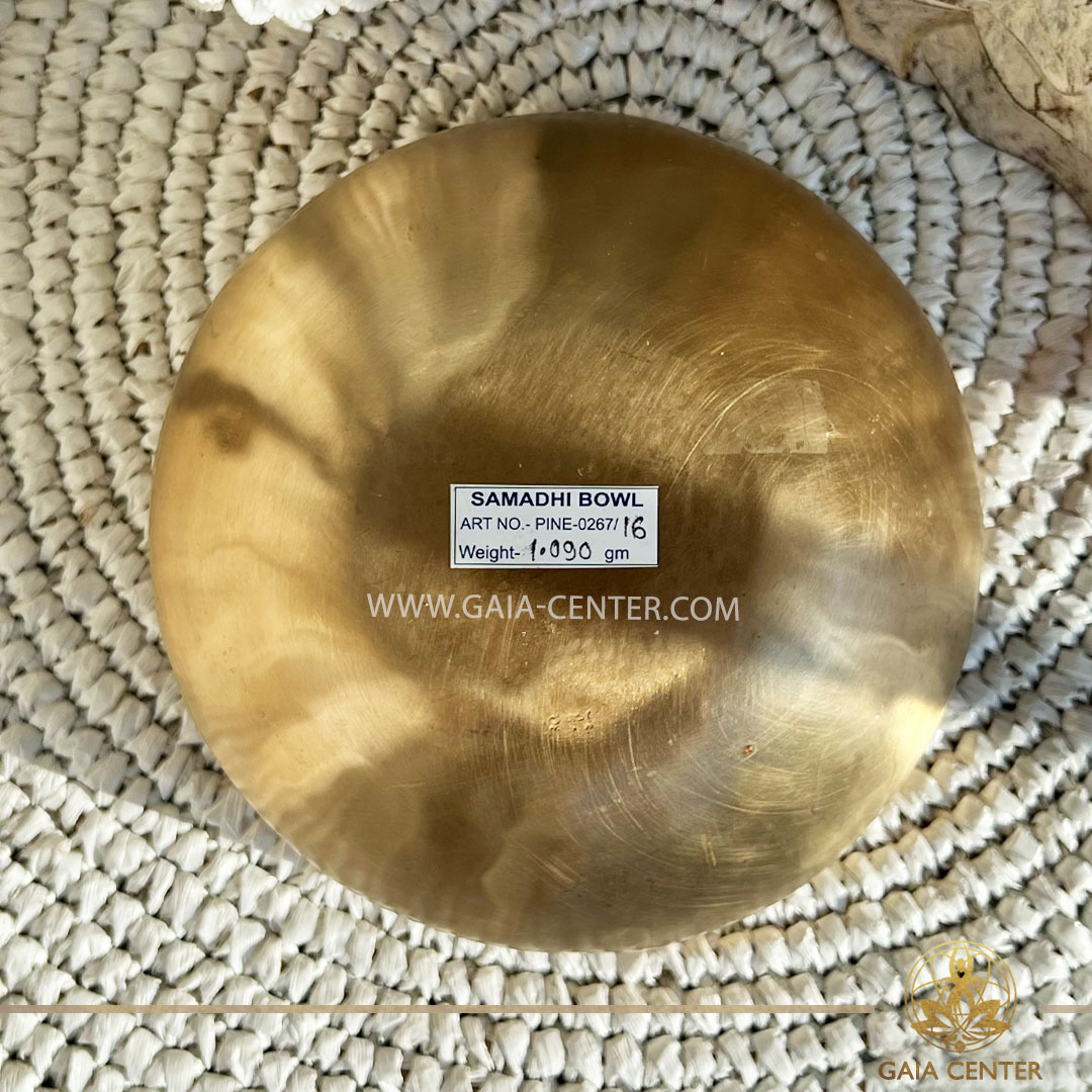 Metal Singing Bowl Samadhi Therapeutical |20cm| at GAIA CENTER Crystals and Incense Shop in CYPRUS. Original top quality from Nepal. Cyprus delivery: Limassol, Paphos, Nicosia, Larnaca, Paralimni, Strovolos. Including provinces and small suburbs. Europe and International Worldwide shipping. Wholesale and Retail. Shop online for Singing Bowls: https://gaia-center.com