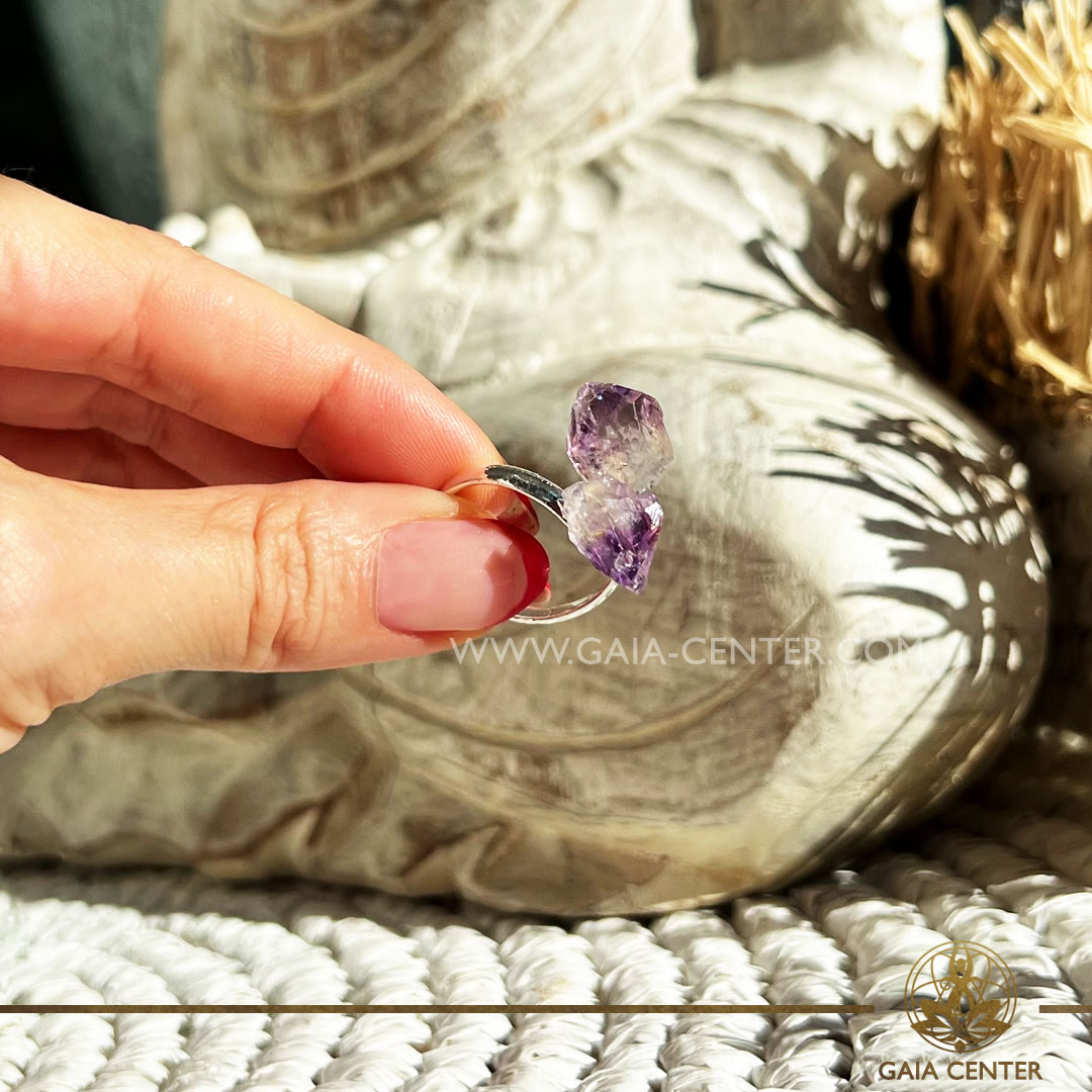 Crystal Ring with 2 Amethyst Points Silver Plated. Crystal and Gemstone Jewellery Selection at Gaia Center Crystal Shop in Cyprus. Order crystals online, Cyprus islandwide delivery: Limassol, Larnaca, Paphos, Nicosia. Europe and Worldwide shipping.
