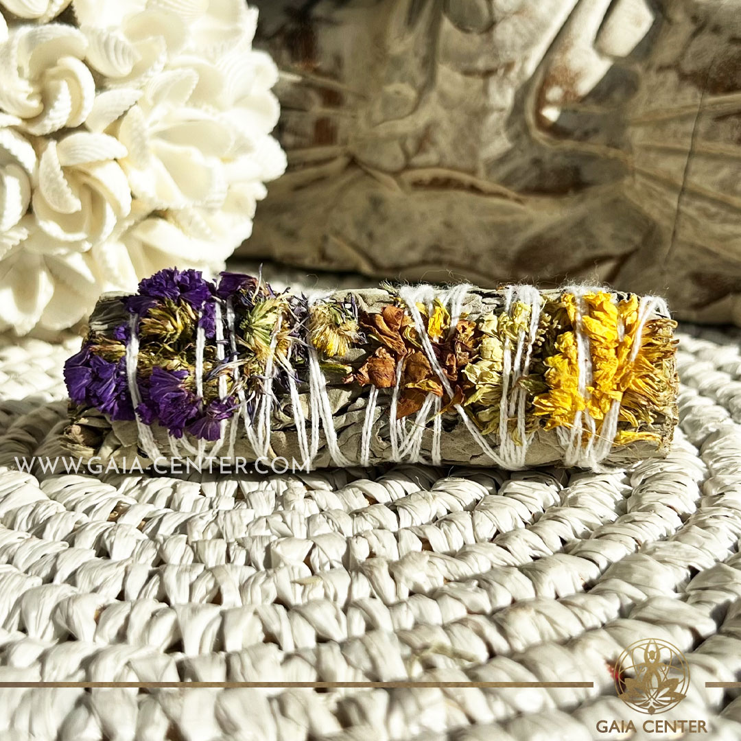 Good Vibes White Californian Sage Smudge Stick |10cm| Californian white Sage Smudge stick bundles for smudging ceremonies and space clearing at Gaia Center | Crystals and Incense shop in Cyprus. Order online, Cyprus islandwide delivery: Limassol, Paphos, Larnaca, Nicosia. Europe and worldwide shipping.
