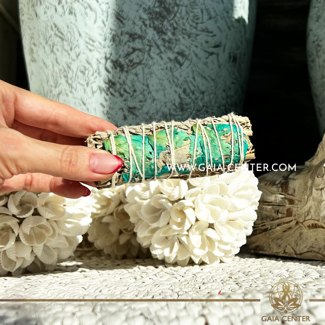 Angel Love Californian Sage Smudge Stick |10cm| Californian white Sage Smudge stick bundles for smudging ceremonies and space clearing at Gaia Center | Crystals and Incense shop in Cyprus. Order online, Cyprus islandwide delivery: Limassol, Paphos, Larnaca, Nicosia. Europe and worldwide shipping.