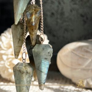 Labradorite crystal dowsing pendulum with a polished teardrop shape, perfect for divination and energy work. Available at GAIA CENTER Crystal shop in Cyprus. Order crystals online, Cyprus islandwide delivery: Limassol, Larnaca, Paphos, Nicosia. Europe and Worldwide shipping.