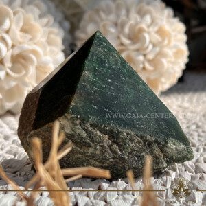 Green Aventurine crystal point for luck and healing – available in Cyprus crystal shop. Crystal points, towers and obelisks selection at Gaia Center Crystal shop in Cyprus. Order online, Cyprus islandwide delivery: Limassol, Larnaca, Paphos, Nicosia. Europe and Worldwide shipping.